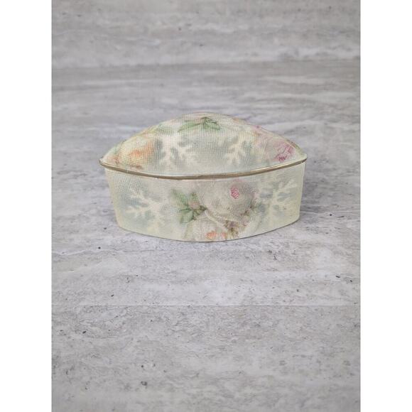 1910 Antique ROYAL BAYREUTH, Bavaria ROSE TAPESTRY, Small Trinket Dish, Triangle - Picture 5 of 12